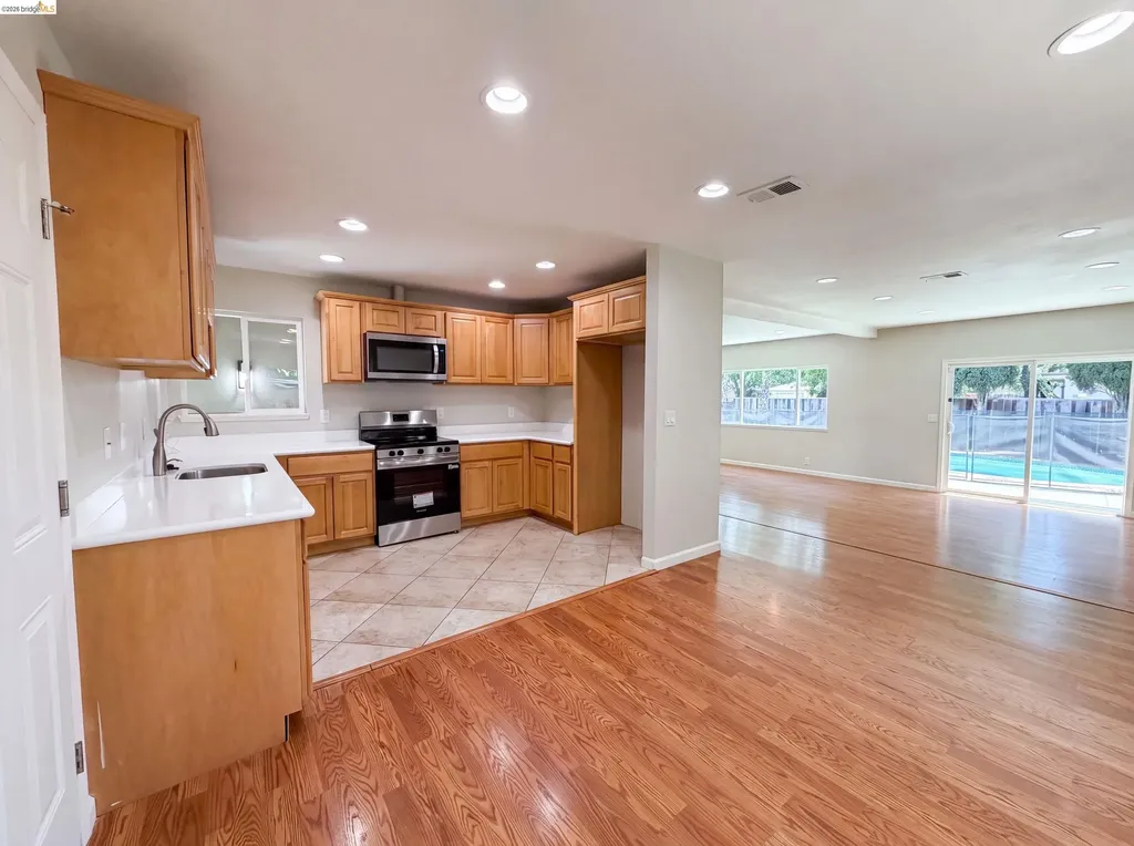 1496 Soccer Court Concord CA 94518