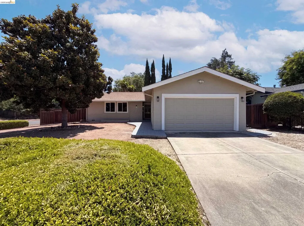1496 Soccer Court Concord CA 94518