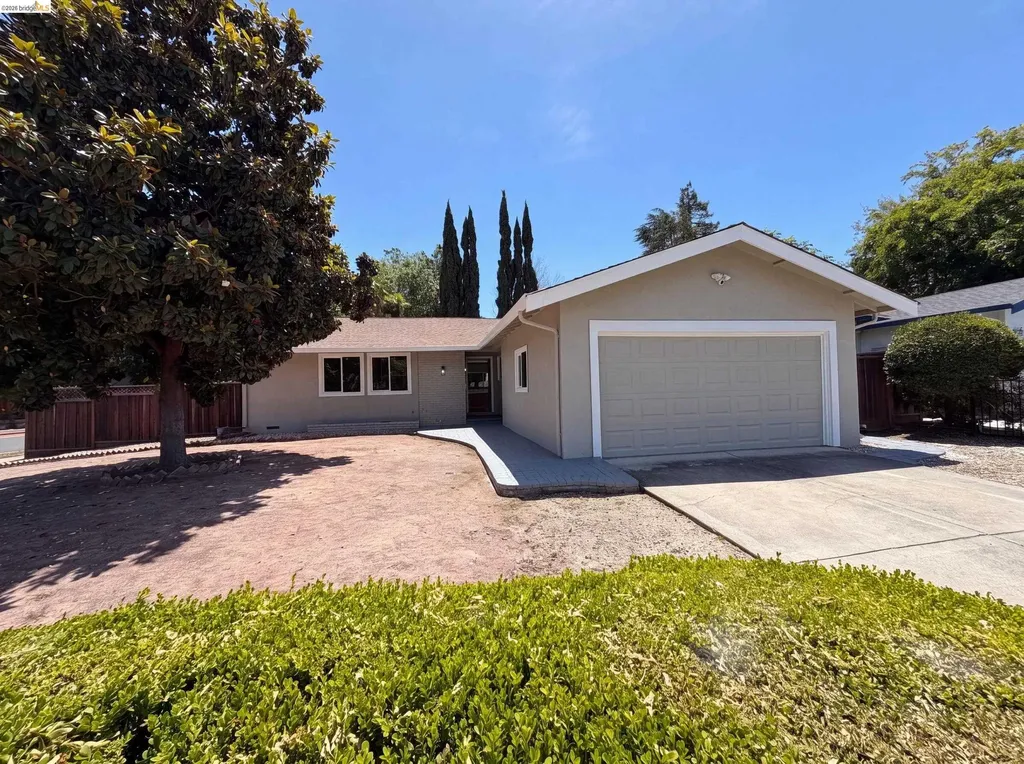 1496 Soccer Court Concord CA 94518