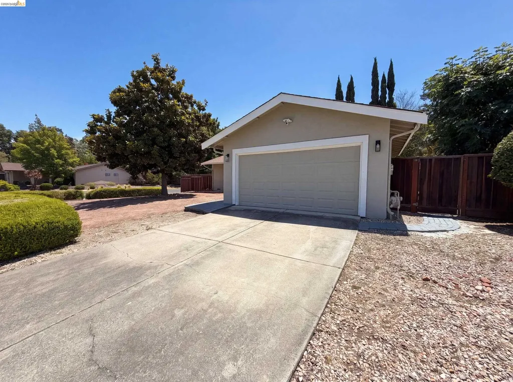 1496 Soccer Court Concord CA 94518