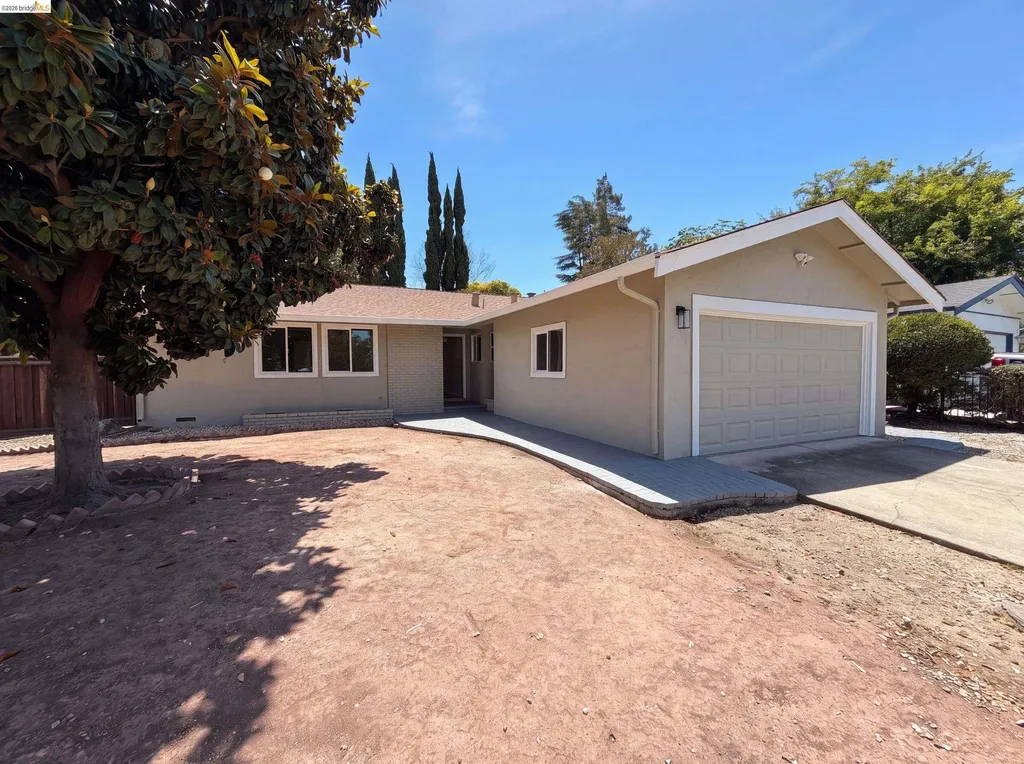 1496 Soccer Court Concord CA 94518