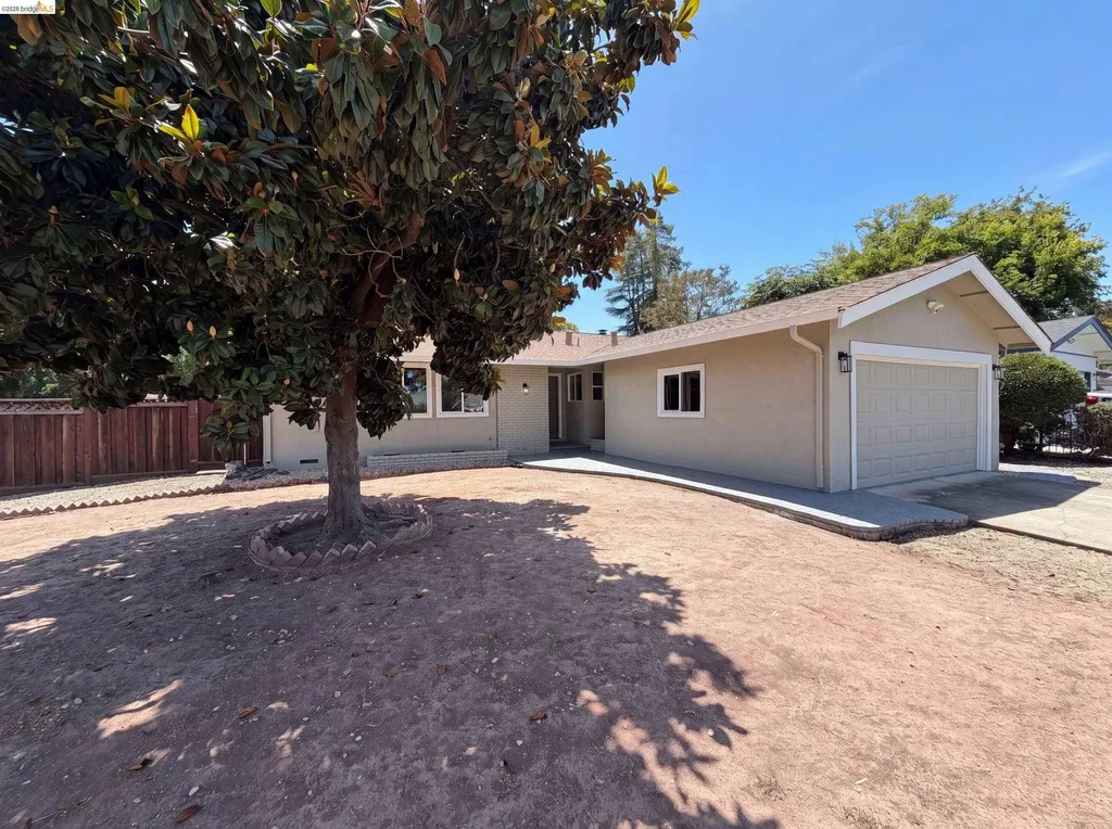 1496 Soccer Court Concord CA 94518