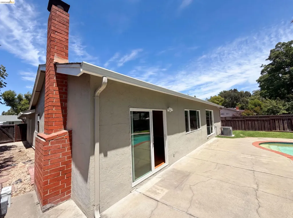 1496 Soccer Court Concord CA 94518