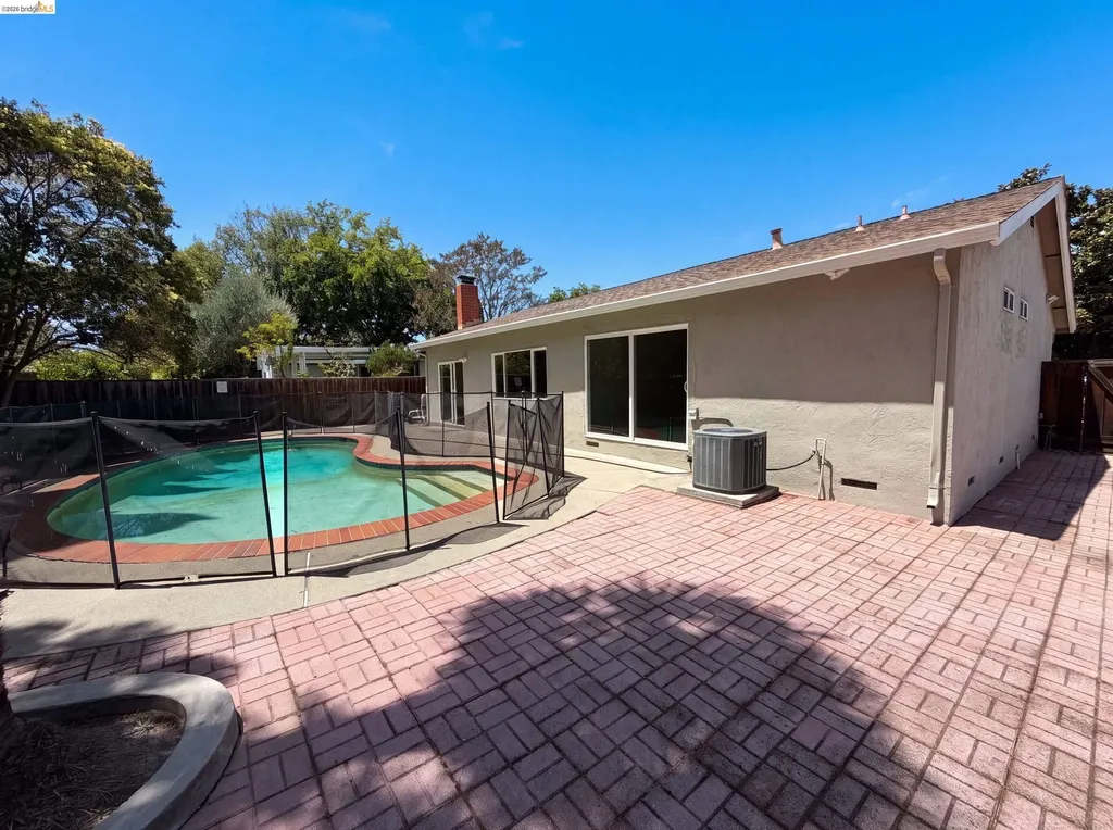 1496 Soccer Court Concord CA 94518