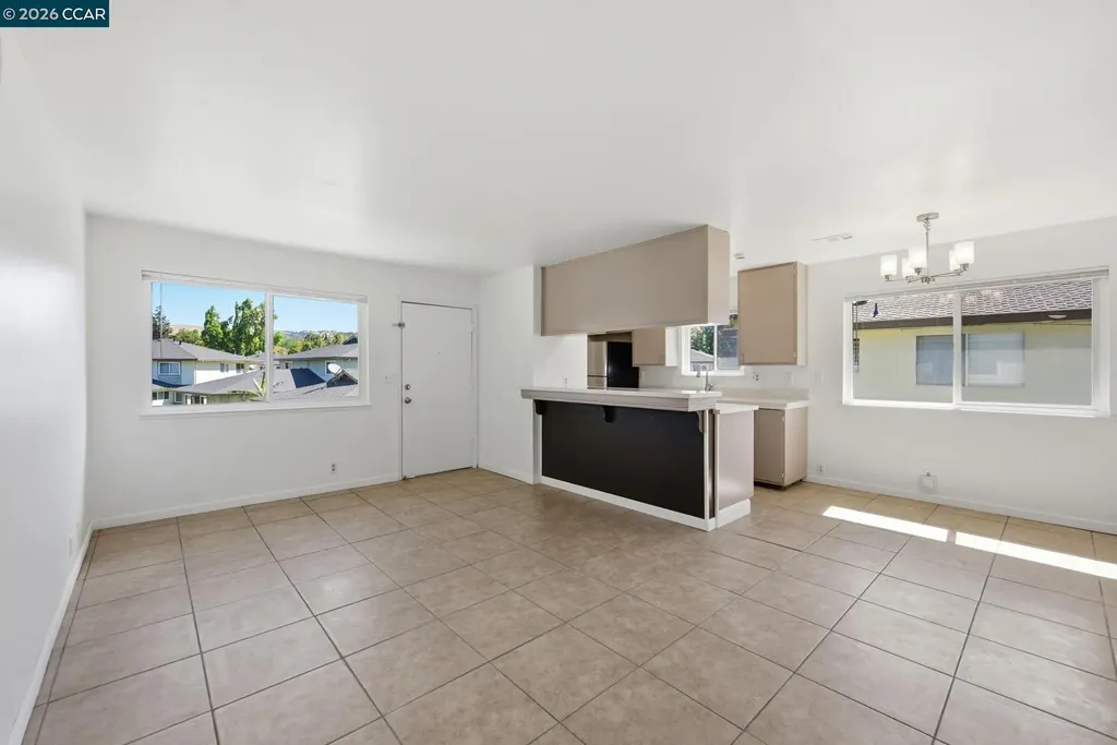 34732 Skylark Drive Union City CA 94587