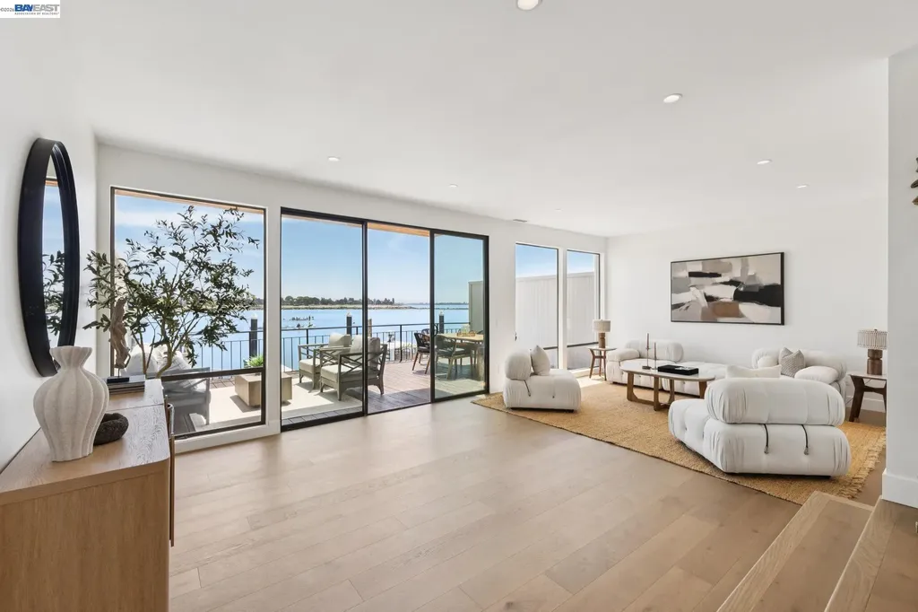 443 Cola Ballena Alameda CA 94501