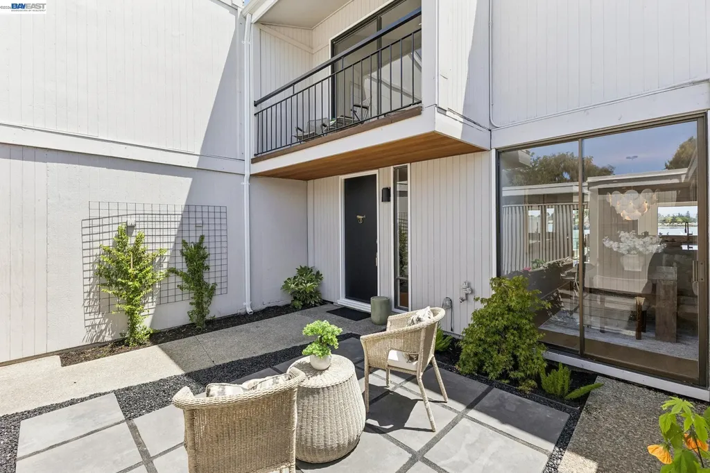 443 Cola Ballena Alameda CA 94501