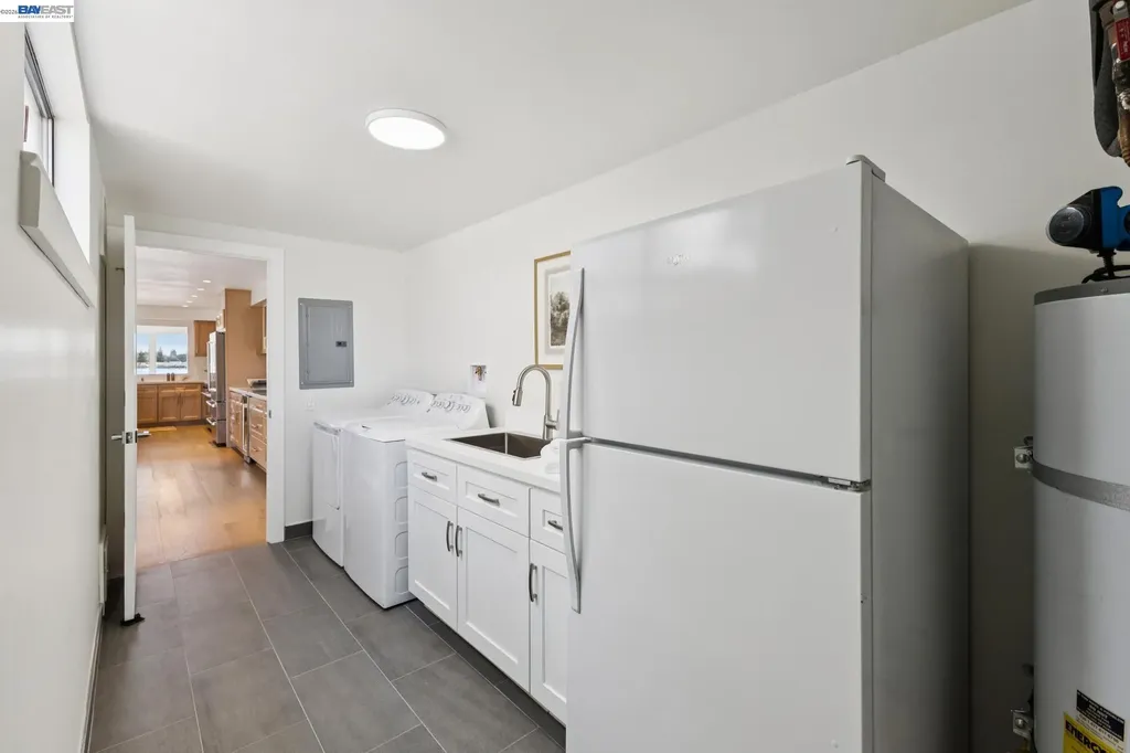 443 Cola Ballena Alameda CA 94501