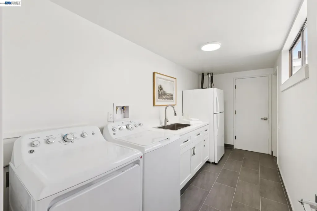 443 Cola Ballena Alameda CA 94501