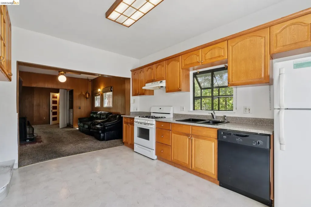 646 Walavista Avenue Oakland CA 94610