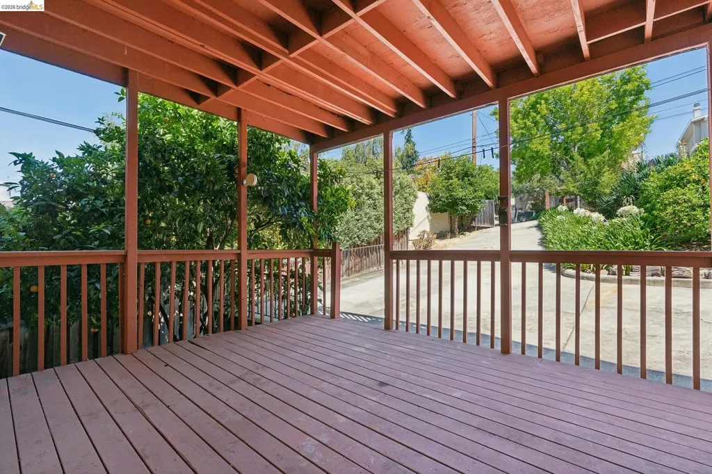 646 Walavista Avenue Oakland CA 94610