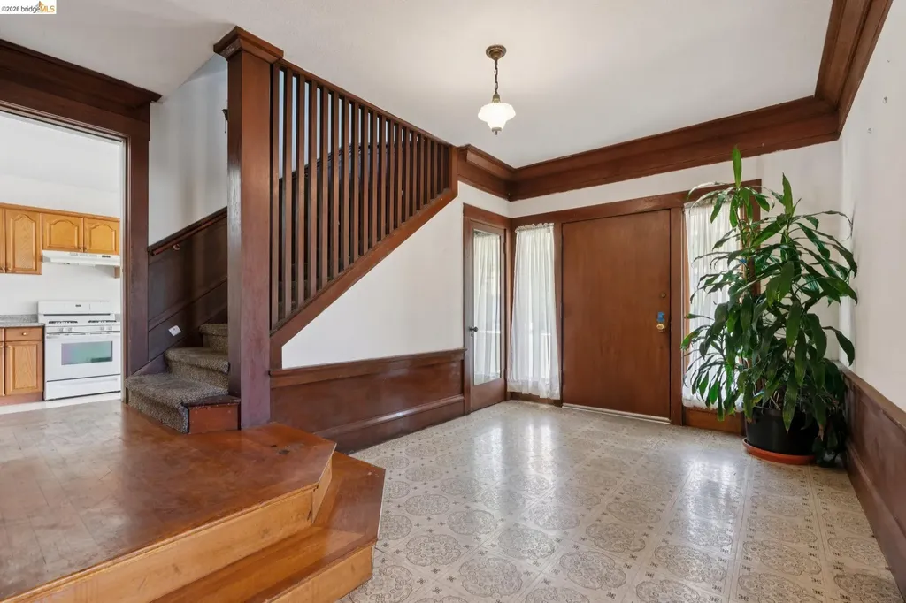 646 Walavista Avenue Oakland CA 94610