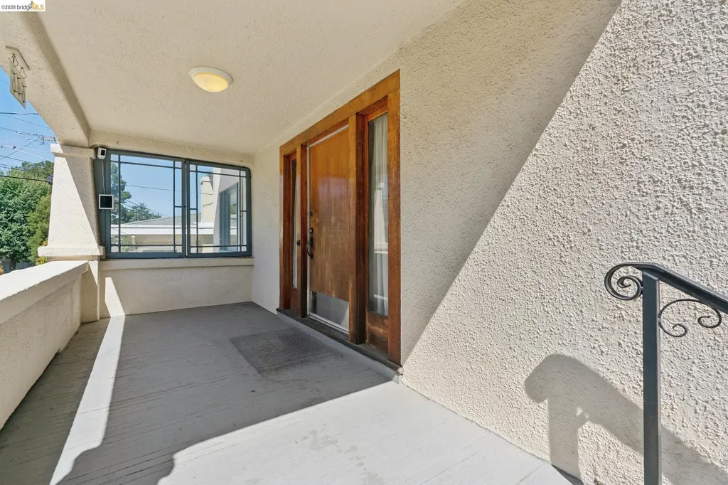 646 Walavista Avenue Oakland CA 94610