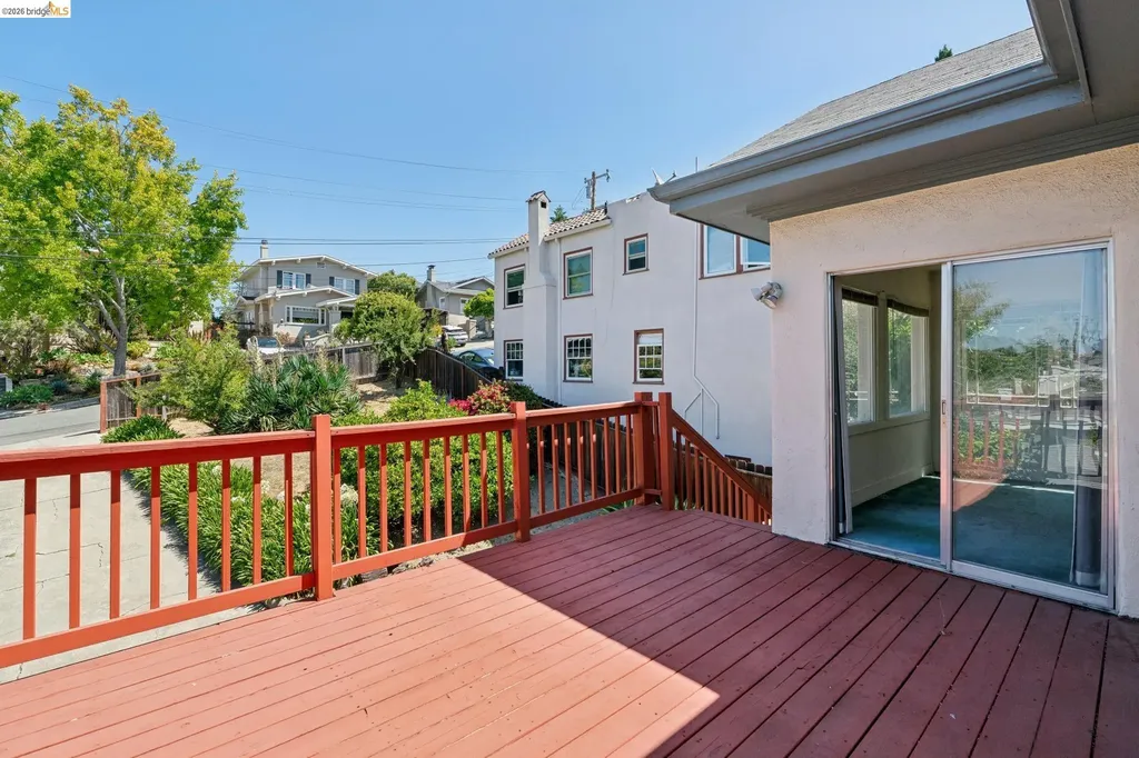 646 Walavista Avenue Oakland CA 94610