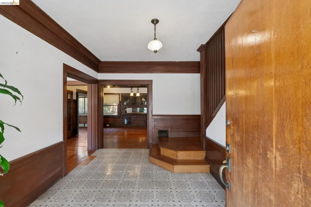 646 Walavista Avenue Oakland CA 94610
