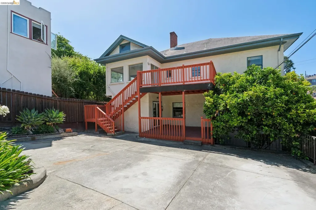 646 Walavista Avenue Oakland CA 94610