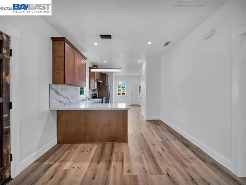 3035 Logan Street Oakland CA 94601