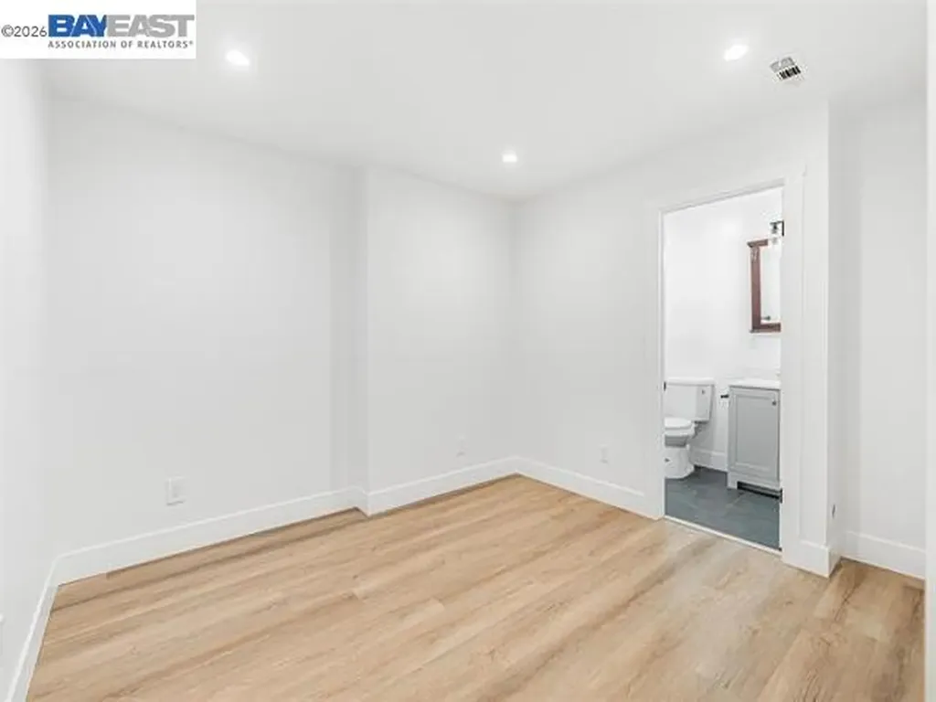 3035 Logan Street Oakland CA 94601