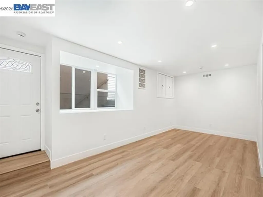 3035 Logan Street Oakland CA 94601