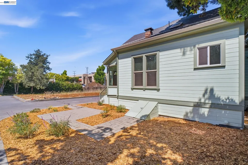 1325 B Street Hayward CA 94541