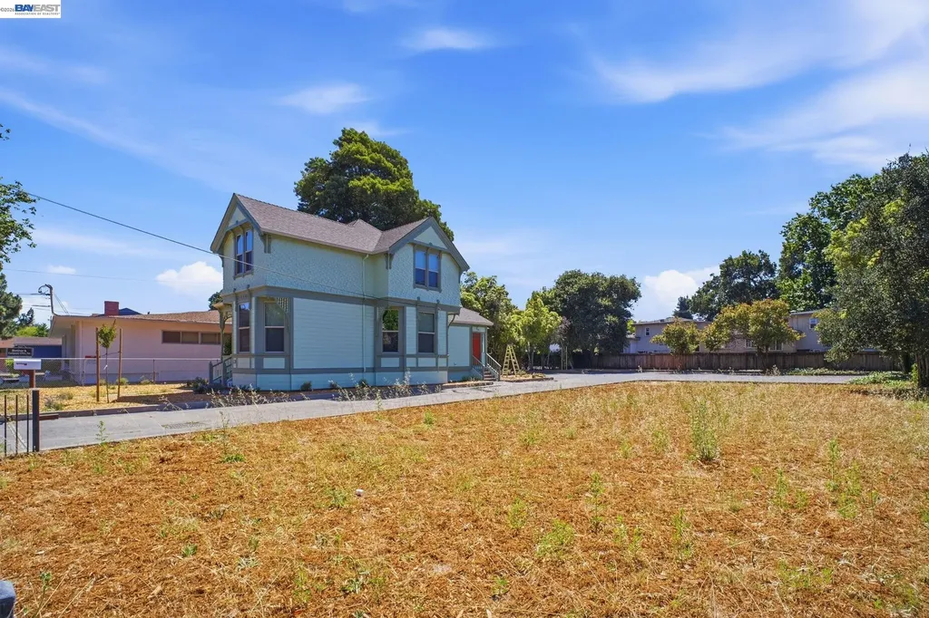 1325 B Street Hayward CA 94541