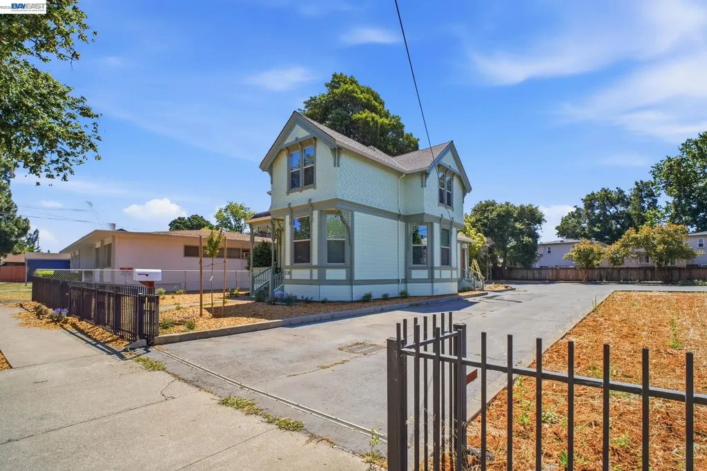 1325 B Street Hayward CA 94541