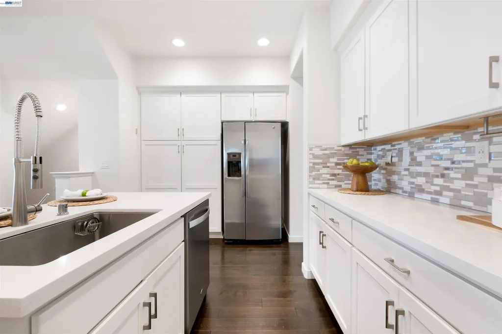 8558 Seawind Way Newark CA 94560