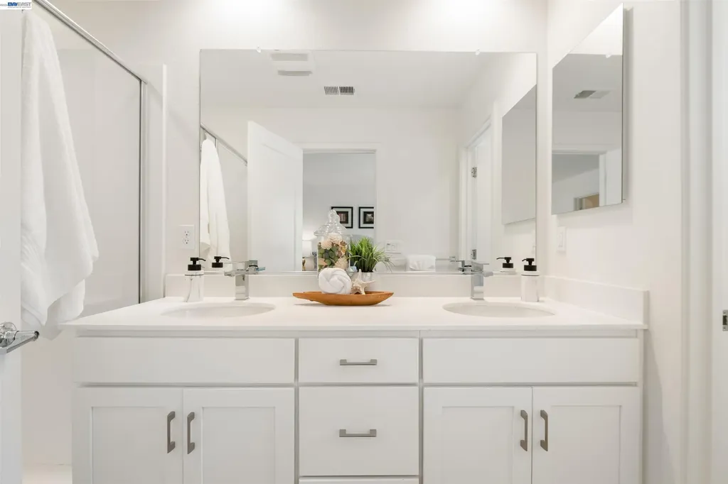 8558 Seawind Way Newark CA 94560