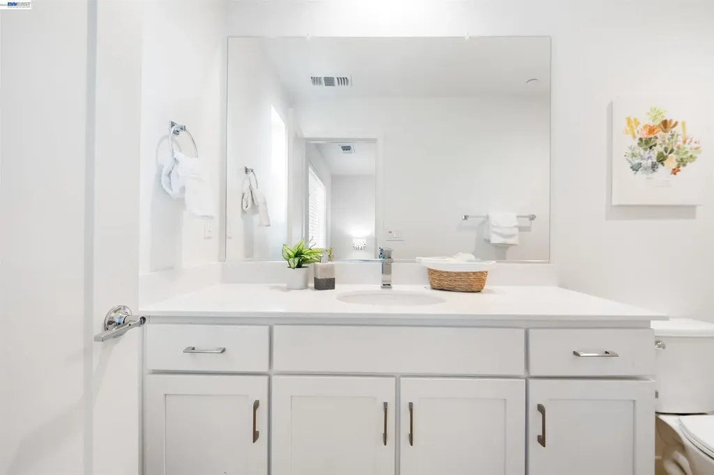 8558 Seawind Way Newark CA 94560