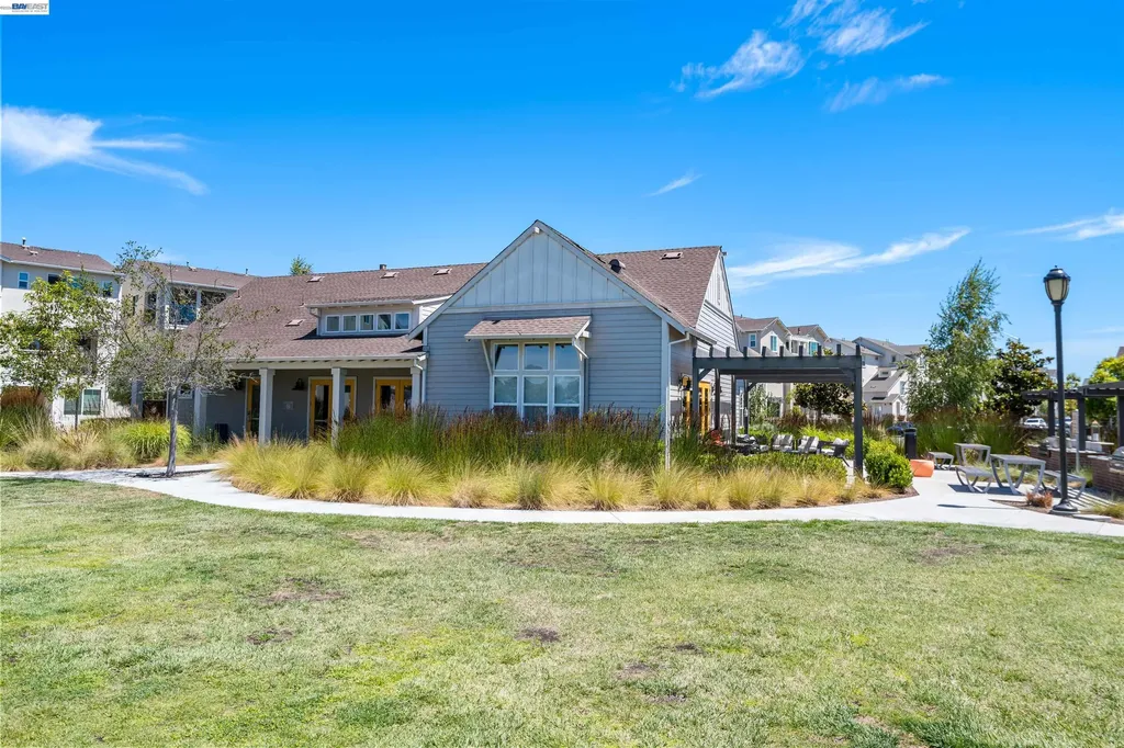 8558 Seawind Way Newark CA 94560