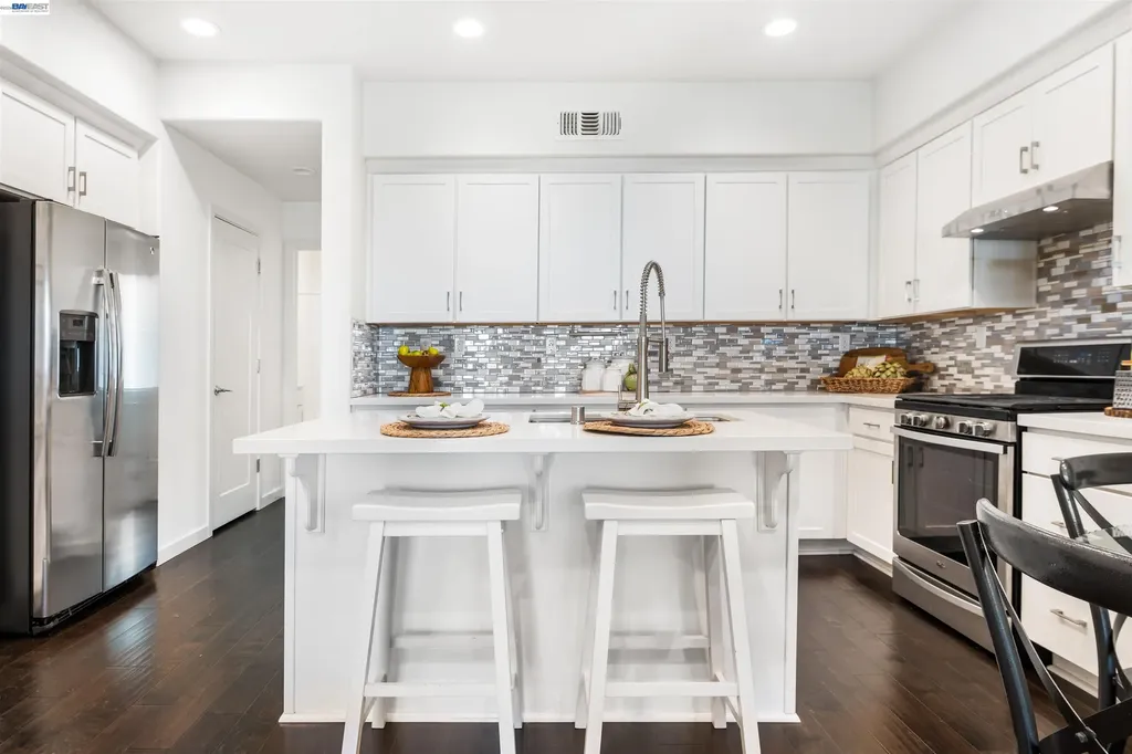 8558 Seawind Way Newark CA 94560