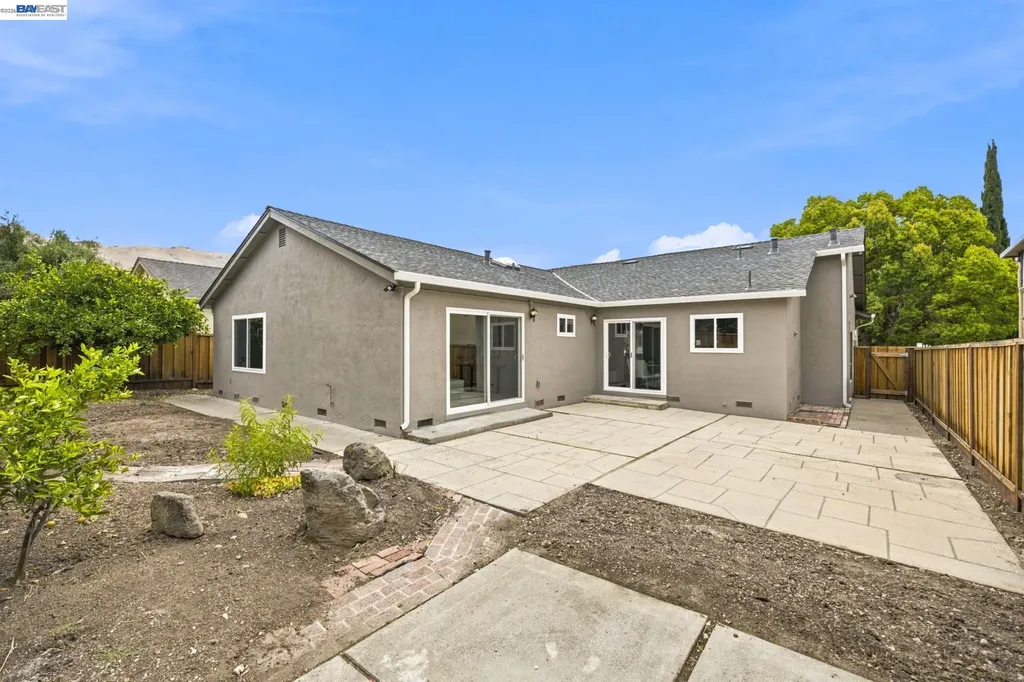 801 Lippert Avenue Fremont CA 94539