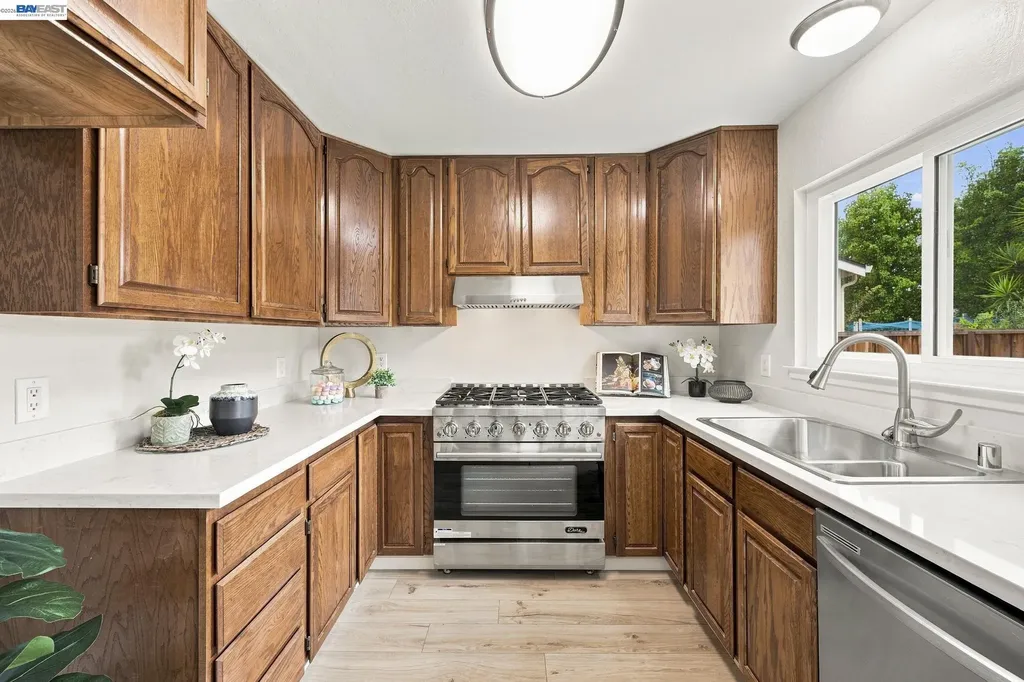 801 Lippert Avenue Fremont CA 94539