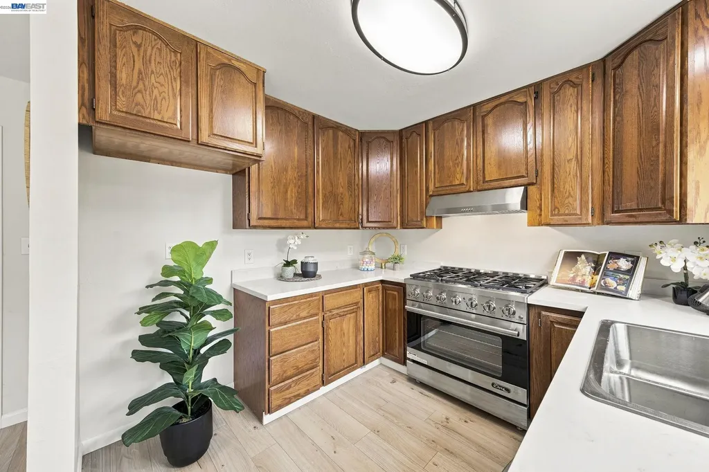 801 Lippert Avenue Fremont CA 94539
