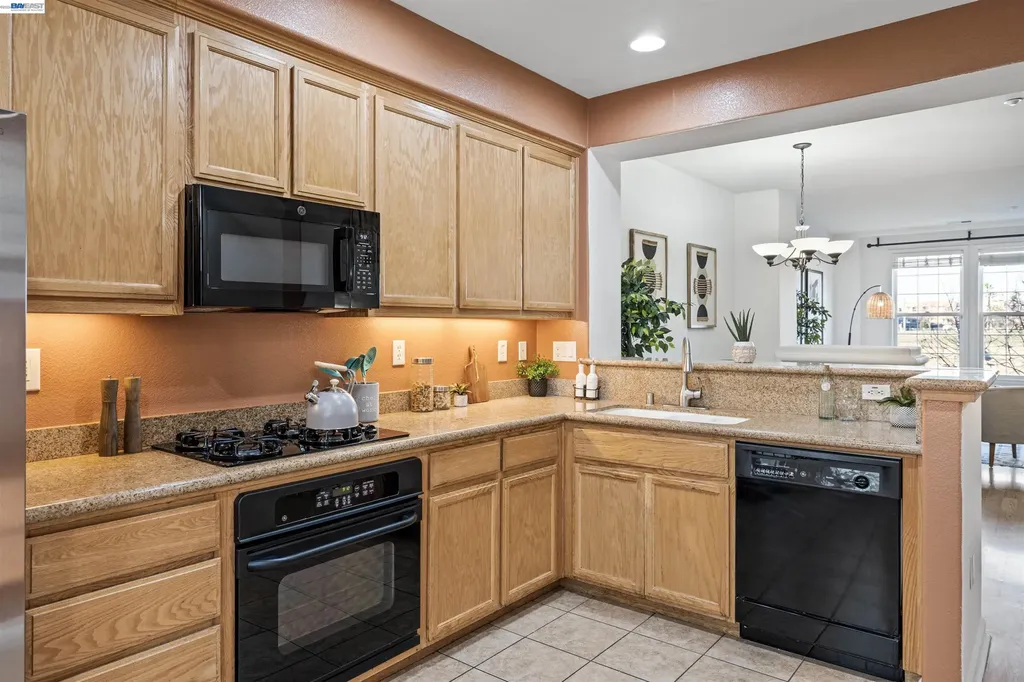 4593 Brannigan Street Dublin CA 94568