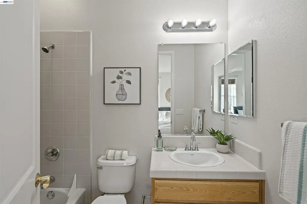 4593 Brannigan Street Dublin CA 94568