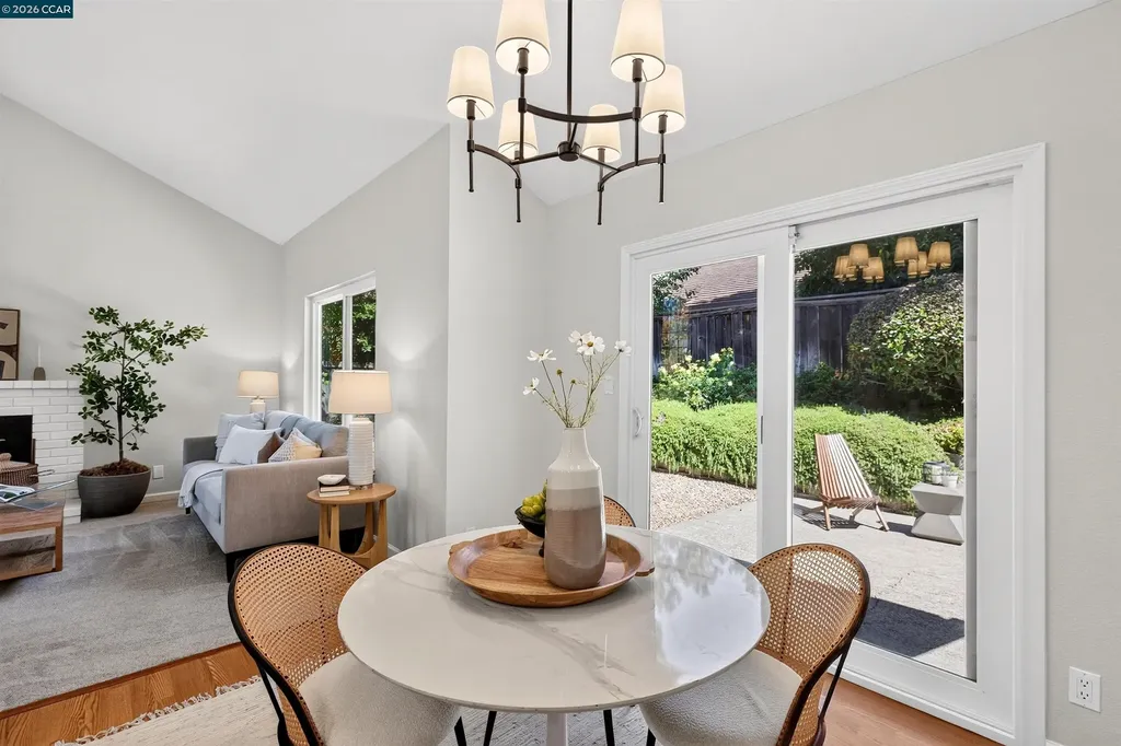 2201 Dry Creek Court Martinez CA 94553