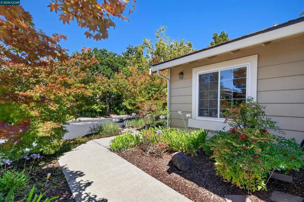 2201 Dry Creek Court Martinez CA 94553