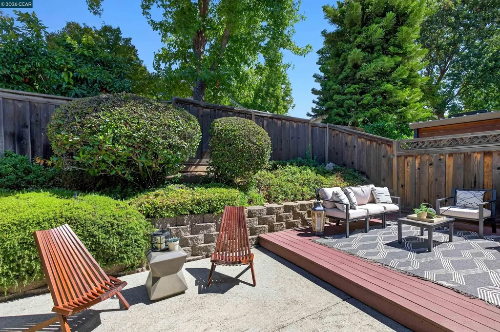 2201 Dry Creek Court Martinez CA 94553