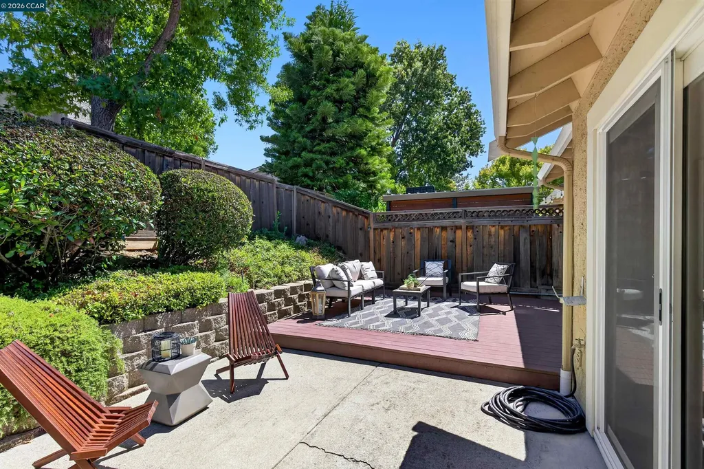 2201 Dry Creek Court Martinez CA 94553