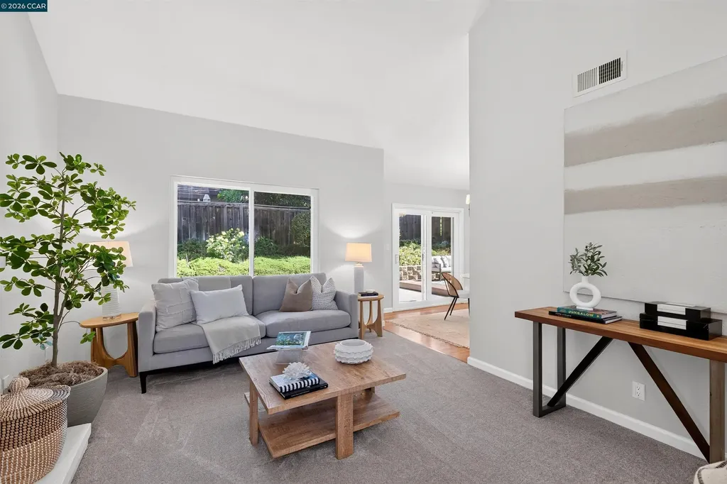 2201 Dry Creek Court Martinez CA 94553