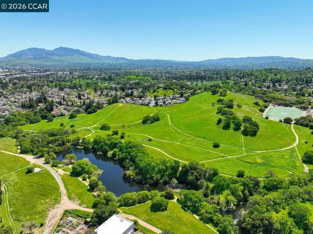 2307 Oak Glen Circle Martinez CA 94553