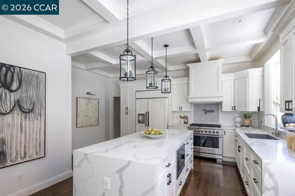8 Camino Lenada Orinda CA 94563