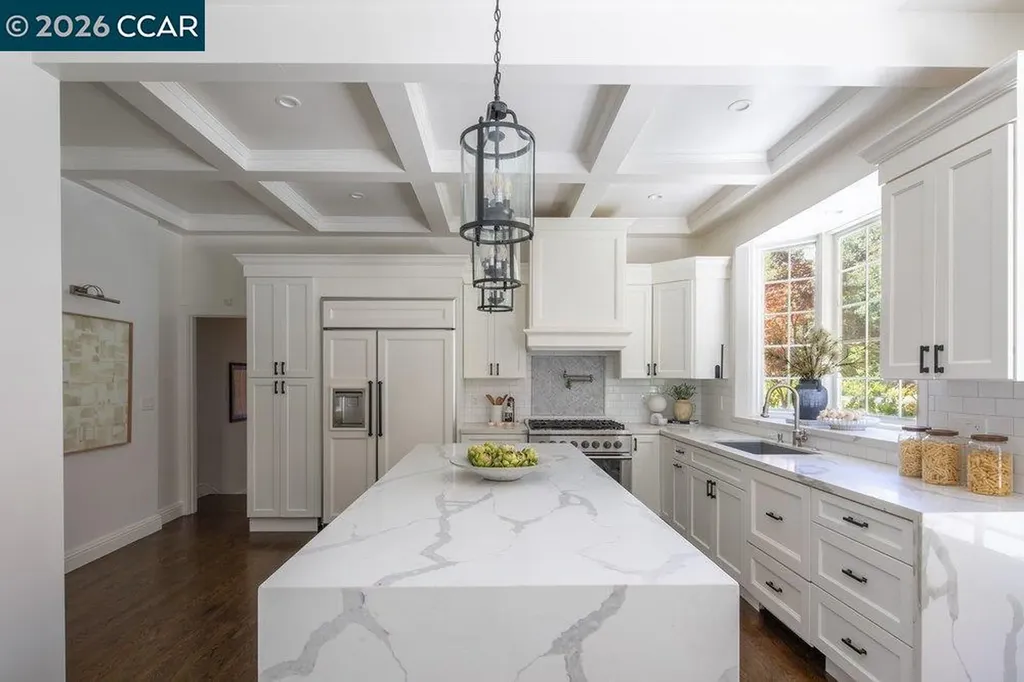 8 Camino Lenada Orinda CA 94563