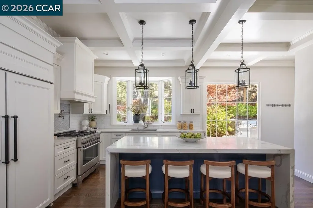 8 Camino Lenada Orinda CA 94563