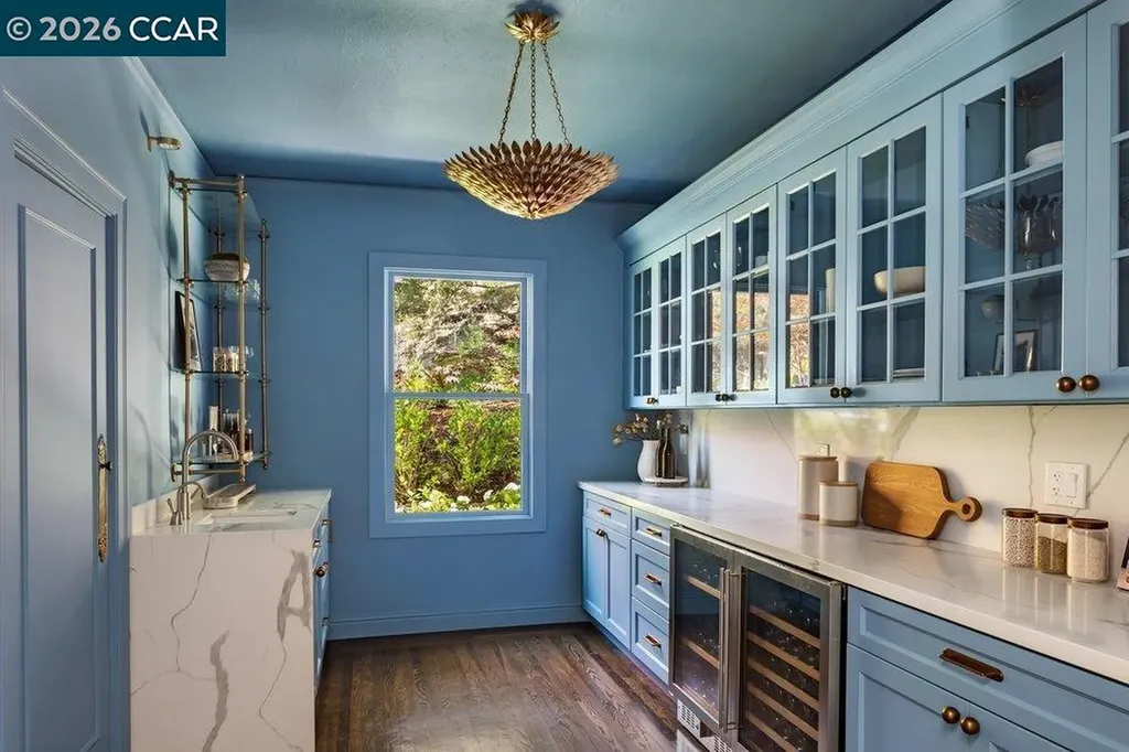 8 Camino Lenada Orinda CA 94563
