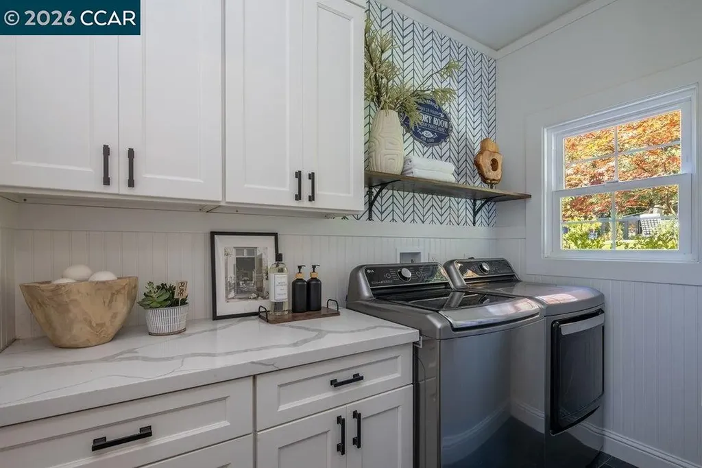 8 Camino Lenada Orinda CA 94563