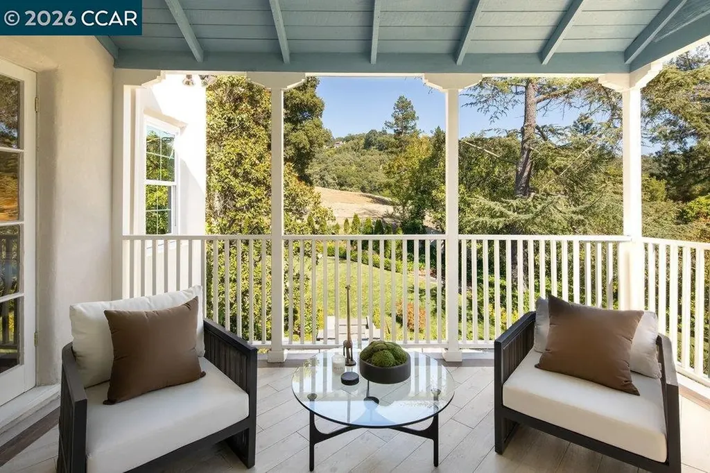 8 Camino Lenada Orinda CA 94563