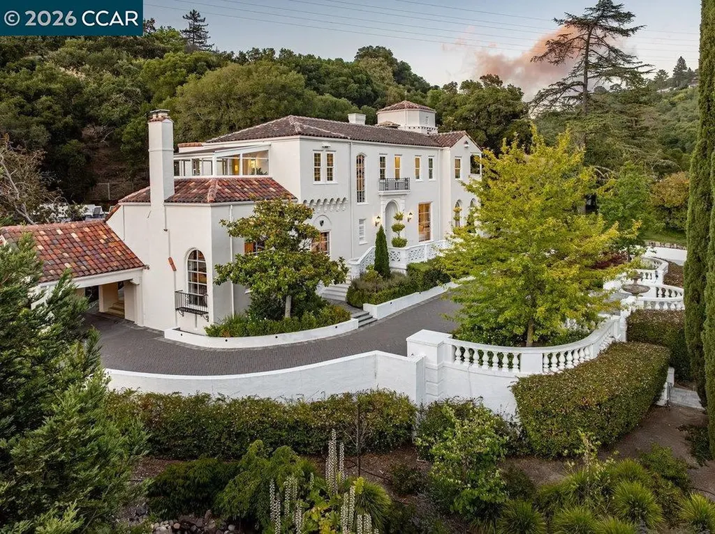 8 Camino Lenada Orinda CA 94563
