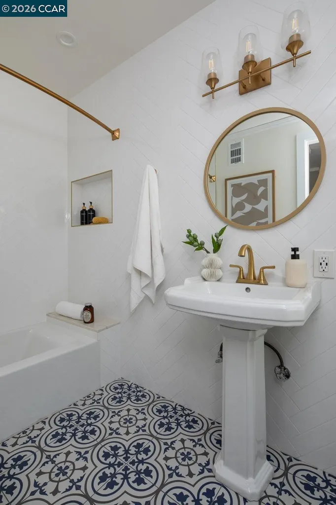 8 Camino Lenada Orinda CA 94563